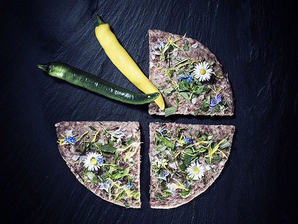 hamburger-serbische-fleischspezialitaet-metzgerei-milosavljevic-tamagni-getraenke-ag